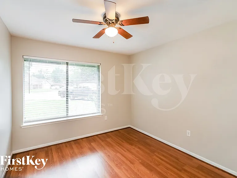 20042 Fort Dodge Dr — Photo 10