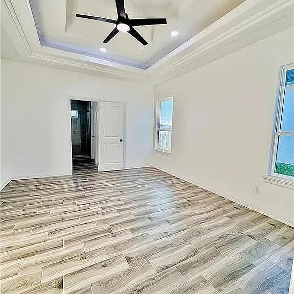 2304 E Tamarindo Ave — Photo 4