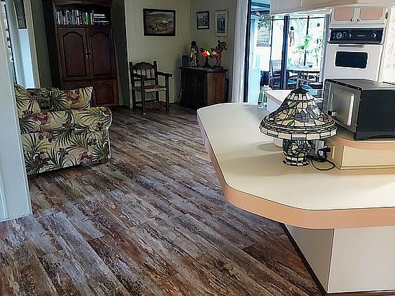 4th image of 506 Nettlewood Ln