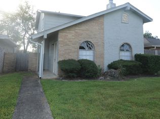 6573 S Briar Bayou Dr, Houston, TX 77072