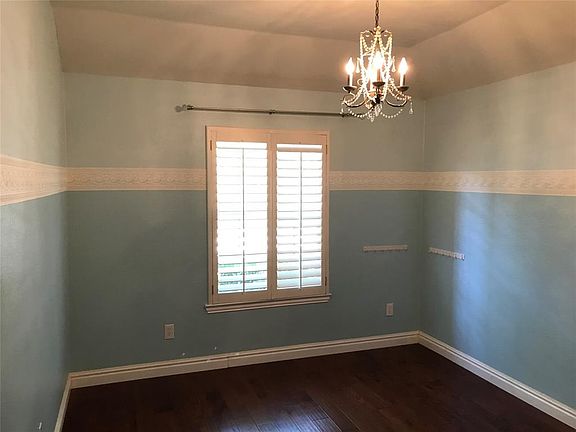 4th image of 808 Sierra Ln
