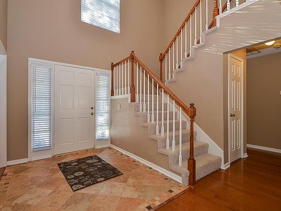 2nd image of 7615 Lilac Glen Ct