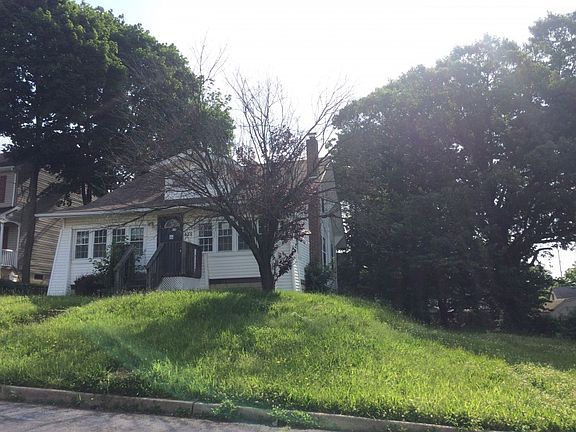 3rd image of 530 Woodland Ave