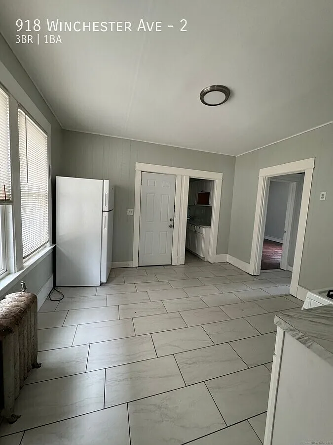 3 bed, 3603 sqft, $1,900 — Photo 3