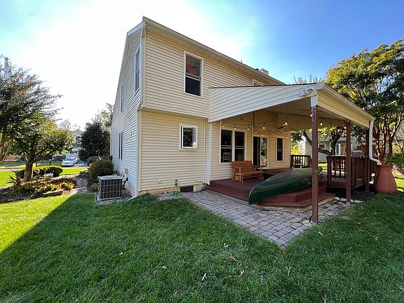 3rd image of 3428 Forsythia Ln