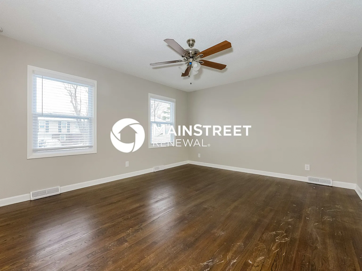 7905 E 117th Place — Photo 2