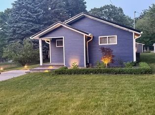 119 Desoto Ave, Houghton Lake, MI 48629
