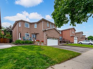 61 Castlehill Rd, Brampton, ON L6X4C9
