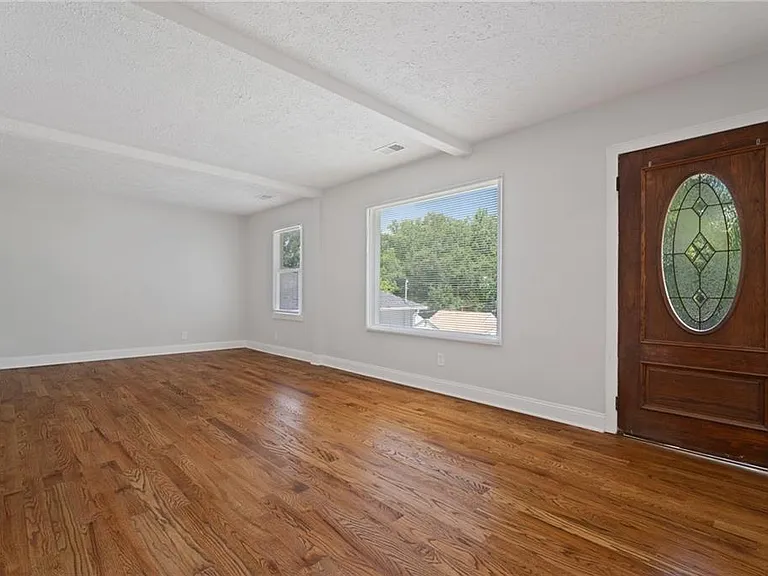 1338 Montreat Ave SW — Photo 2