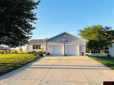 40 Walnut St, Cleveland, MN, 56017