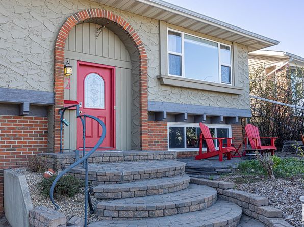 2 Banting Pl, Saint Albert, AB T8N 2K1