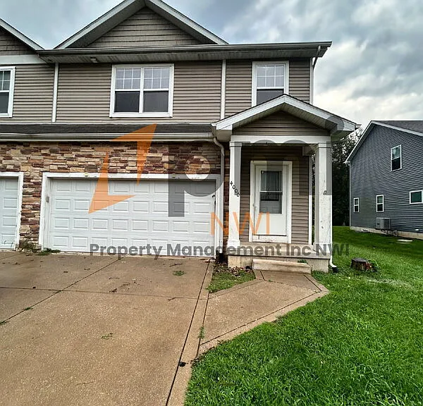 4000 Silhavy Rd — Photo 1