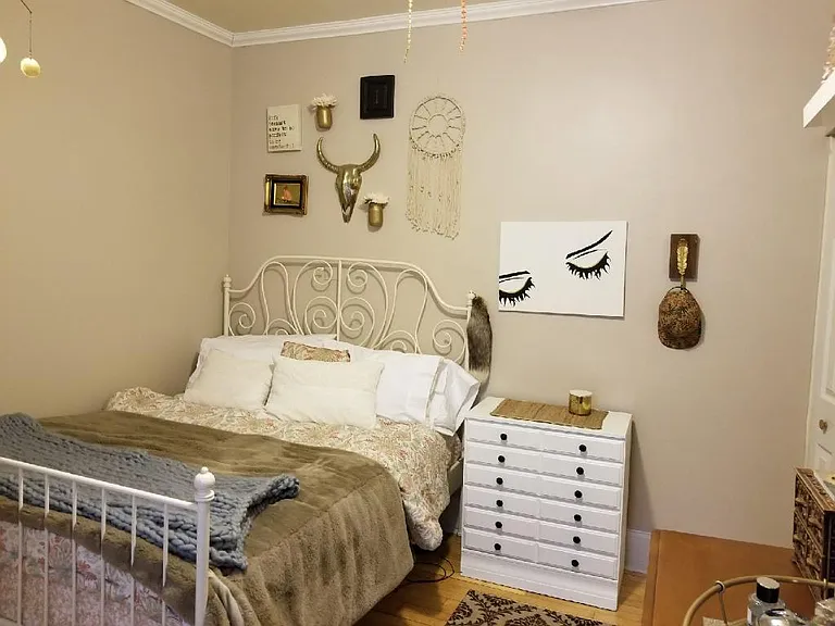 Queen Bed