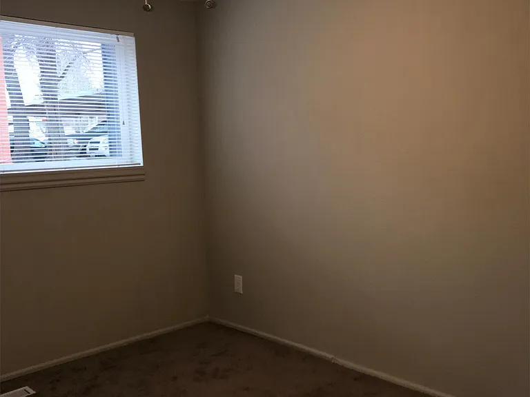 2553 S Lake Park Cir #2 — Photo 9