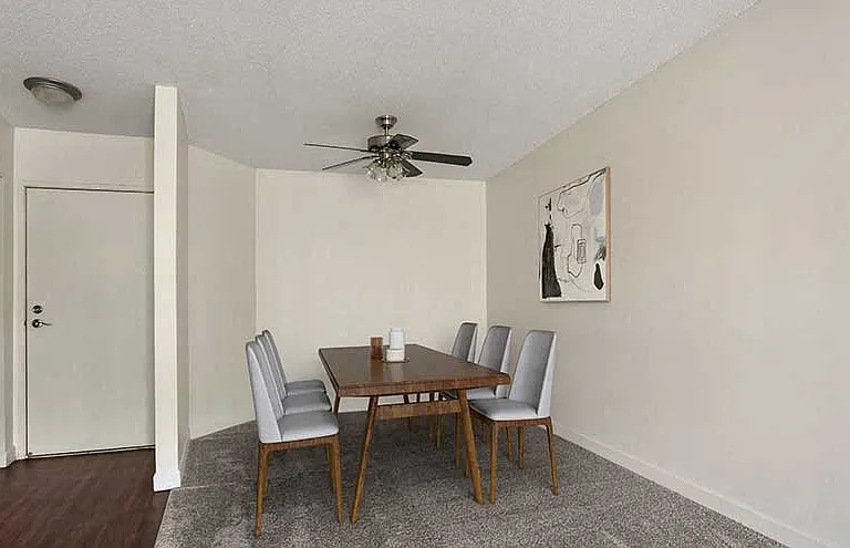The Woods of Burnsville Apartments — Photo 23