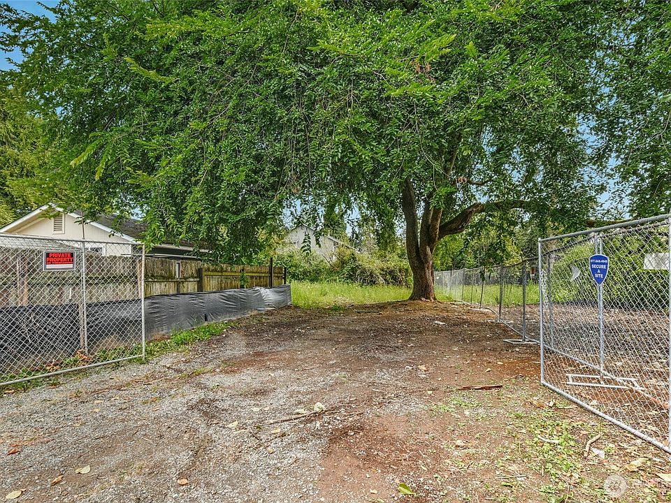 1st image of 523 Park Street