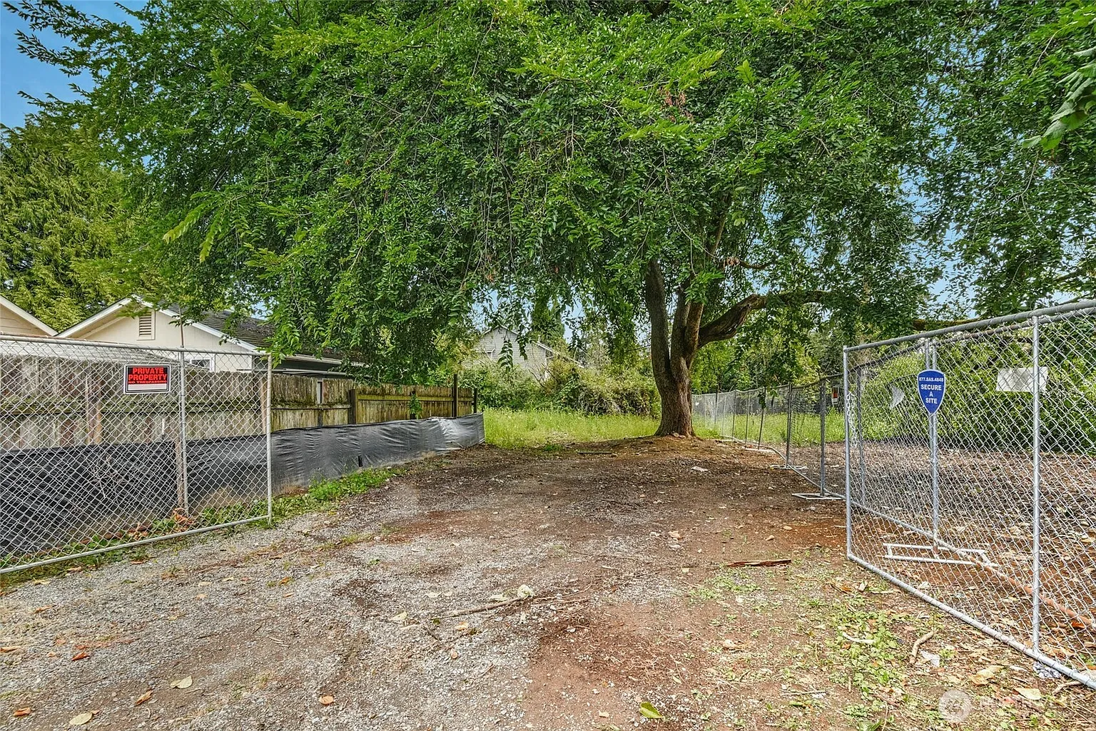 523 Park Street photo 1