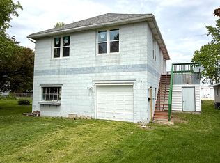 325 E State St, Paxton, IL 60957