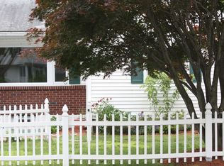 11 Newbridge Ave, Burlington, MA 01803