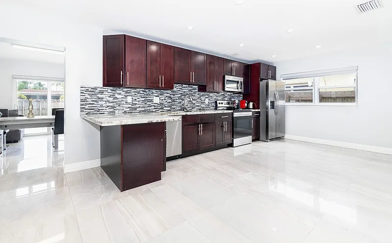 4 bed, 3.0 bath, 1701 sqft, $6,500 — Photo 3