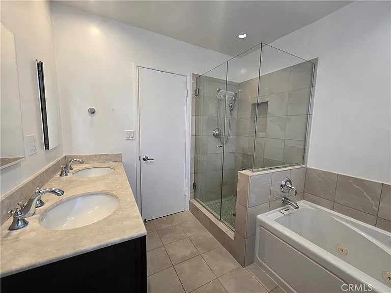 18717 Cranbrook Ave — Photo 14