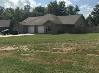 180 Country Gdns, Seguin, TX 78155