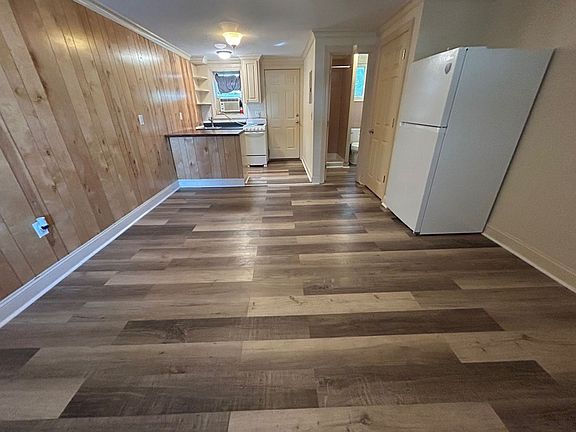 3rd image of 1019 Monticello St #F