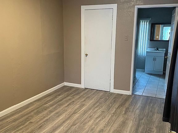 3rd image of 6152 Wilcox Ave #1