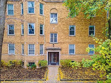 1st image of 3701 N Hoyne Ave #M00r