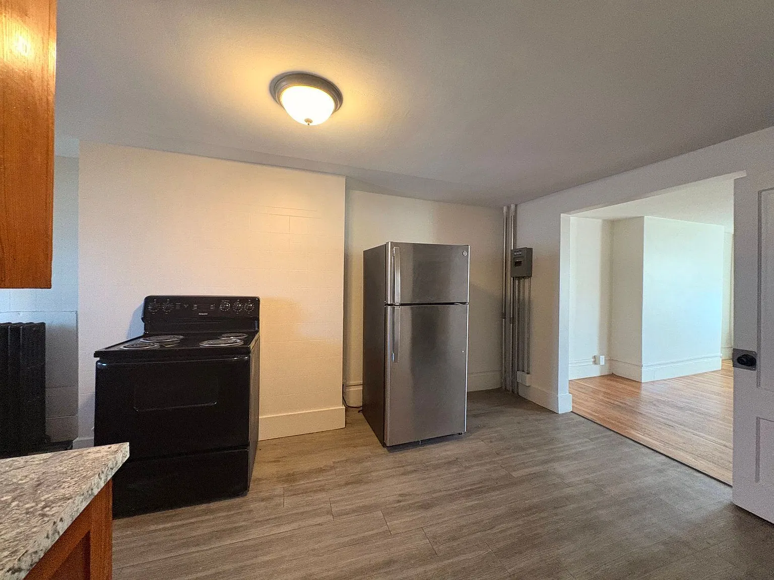 2 bed, 1.0 bath, $1,775 — Photo 3