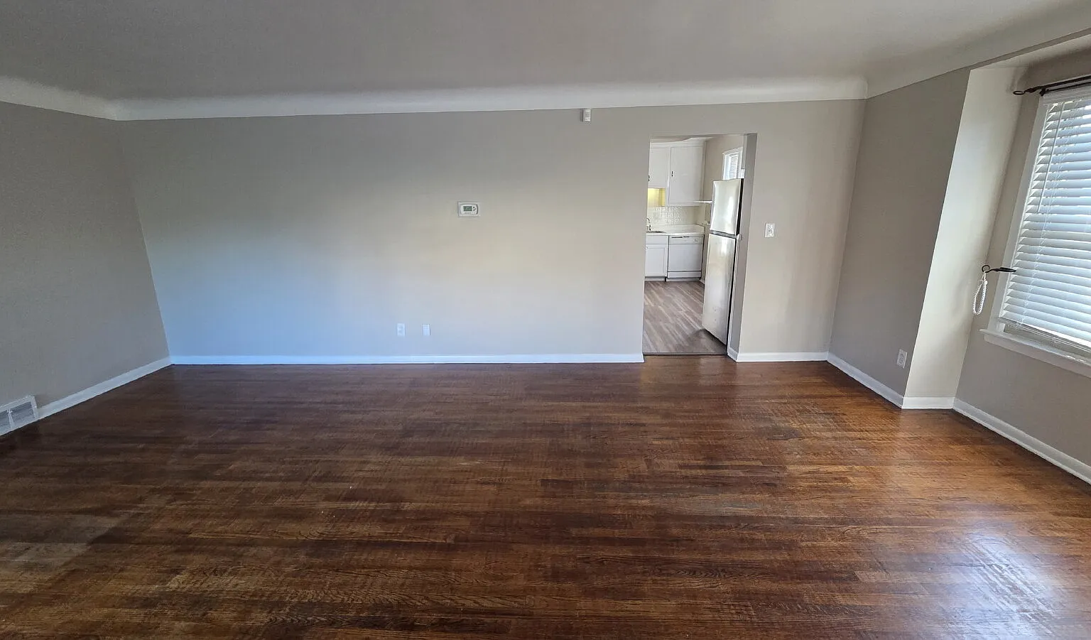 3 bed, 2.5 bath, 1432 sqft, $2,150 — Photo 4