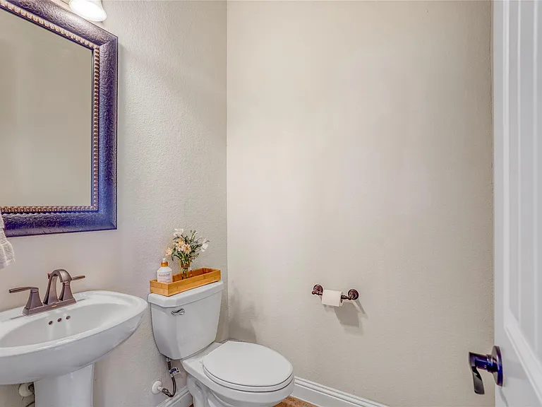 6318 Sunstone Fls — Photo 26