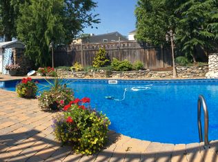 2995 Clubhouse Rd, Merrick, NY 11566