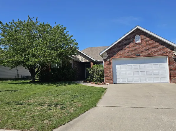 1126 Woodland Ridge, Monett, MO 65708