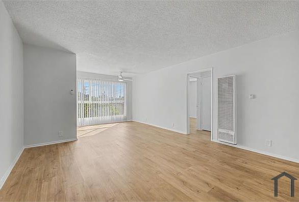 1st image of 1405 2nd Ave APT 9