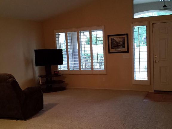 living room/ front entrance