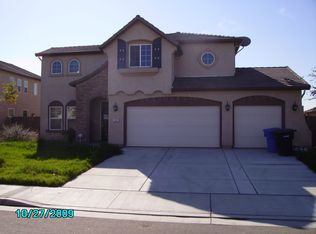 1837 W Heather Ln, Hanford, CA 93230