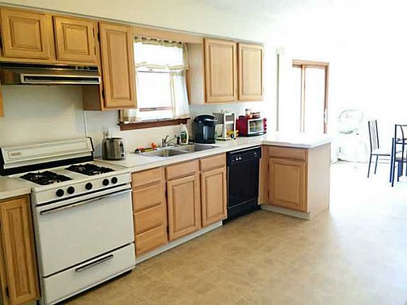 4th image of 2045 County Road D