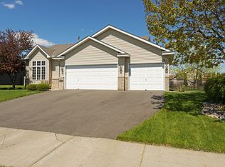 1134 Sparrow Rd, Waconia, MN 55387