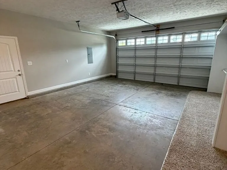 311 Oak Pointe Cir E — Photo 25