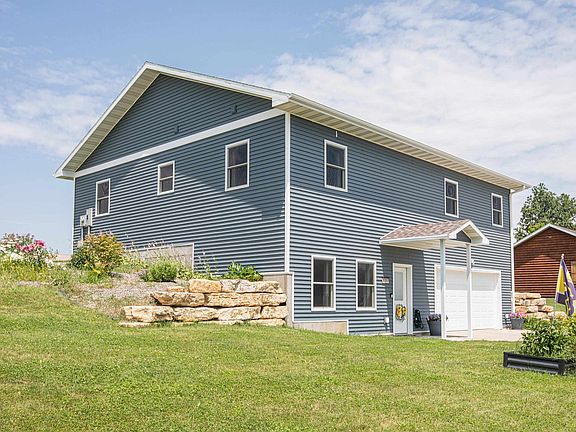 2nd image of 106 Spruce Park Dr