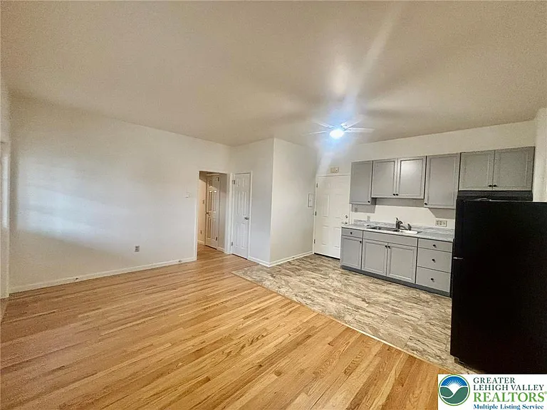 20 W Main St #23 — Photo 7