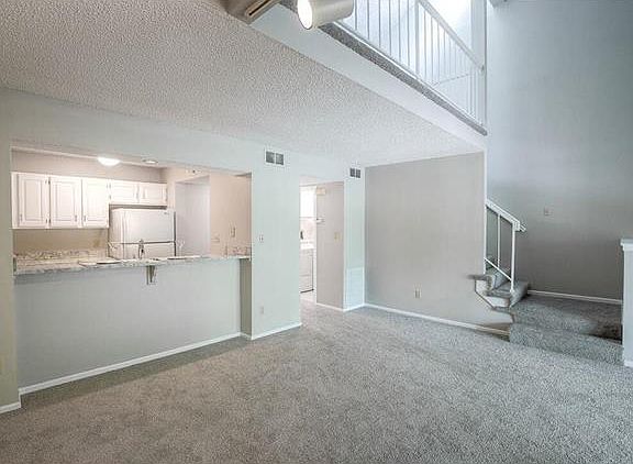 4th image of 8827 W 106th Ter