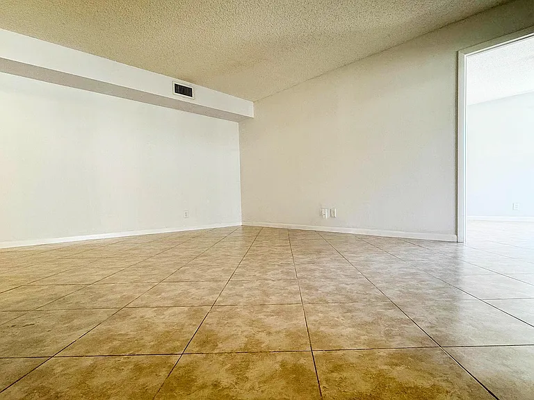 14893 Wedgefield Dr #204 — Photo 9