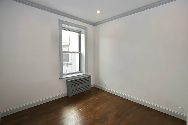 Rented by Vertical Real Estate LLC | media 11