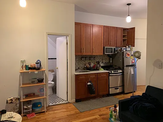 Rented by Premier Metro Realty Corp | media 17