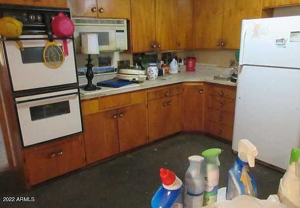 2nd image of 2038 E Montebello Ave