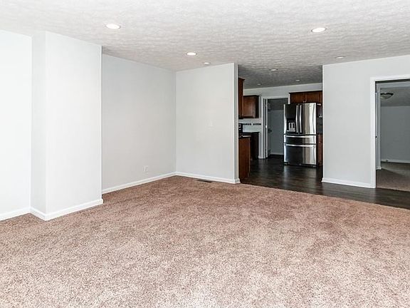 4th image of 217 S Vine St
