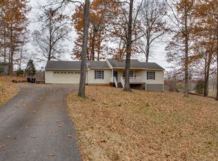 118 Oakwood Cir, Dickson, TN 37055