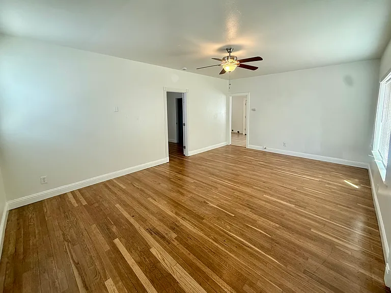 1311 Cahill Ave #B — Photo 2